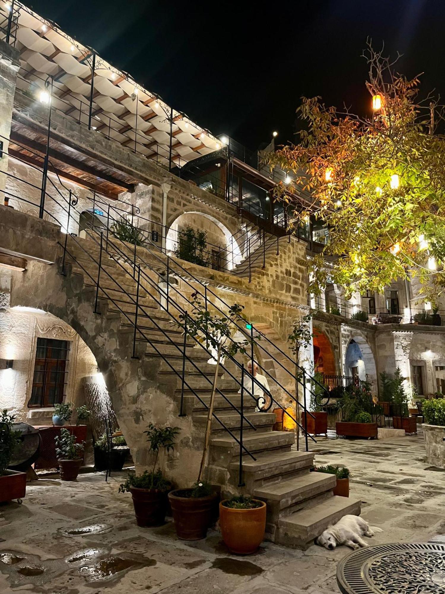Century Cave Hotel Goreme Bagian luar foto
